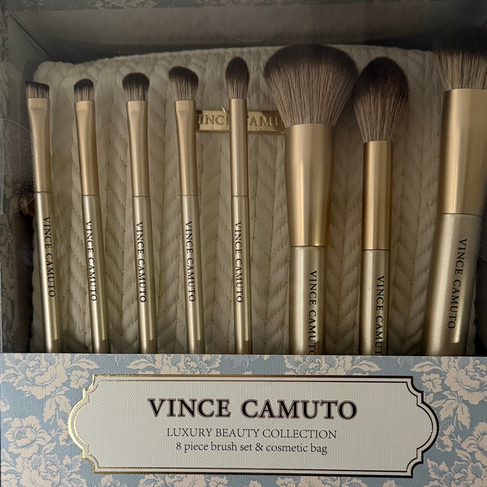 Vince Camuto Luxury Beauty Collection‎ Gold Brush Set with Cosmetic Bag